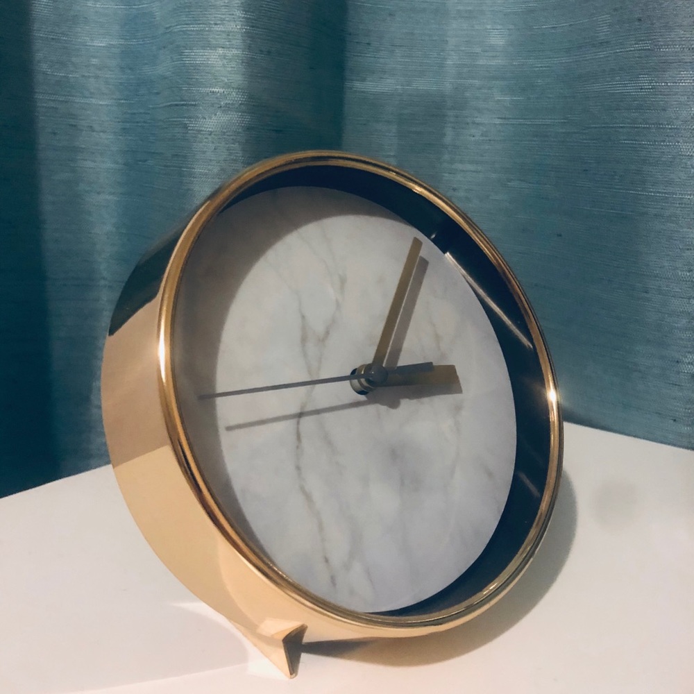 Clock - Picture 4 of 4